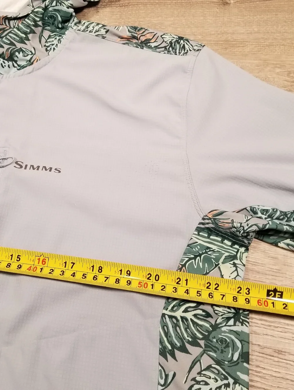 Simms Intruder Hoody Performance Fishing Mens Large Tropical Floral Fish Print
